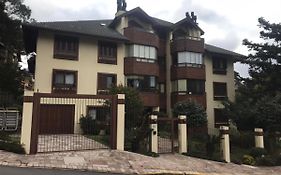 Charme Apartamento Centro de Gramado (600 metros da rua coberta)